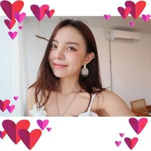 Meet your Posher, Maya